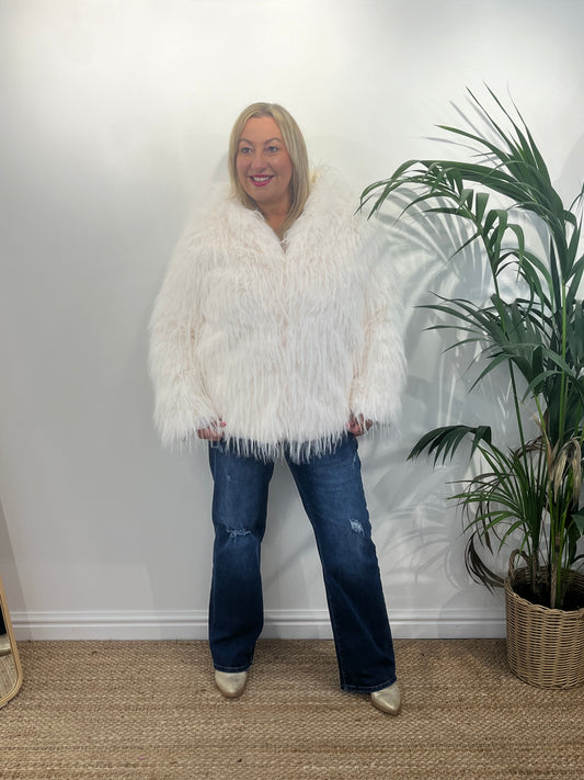 OLLIE Ostrich Faux Fur Jacket