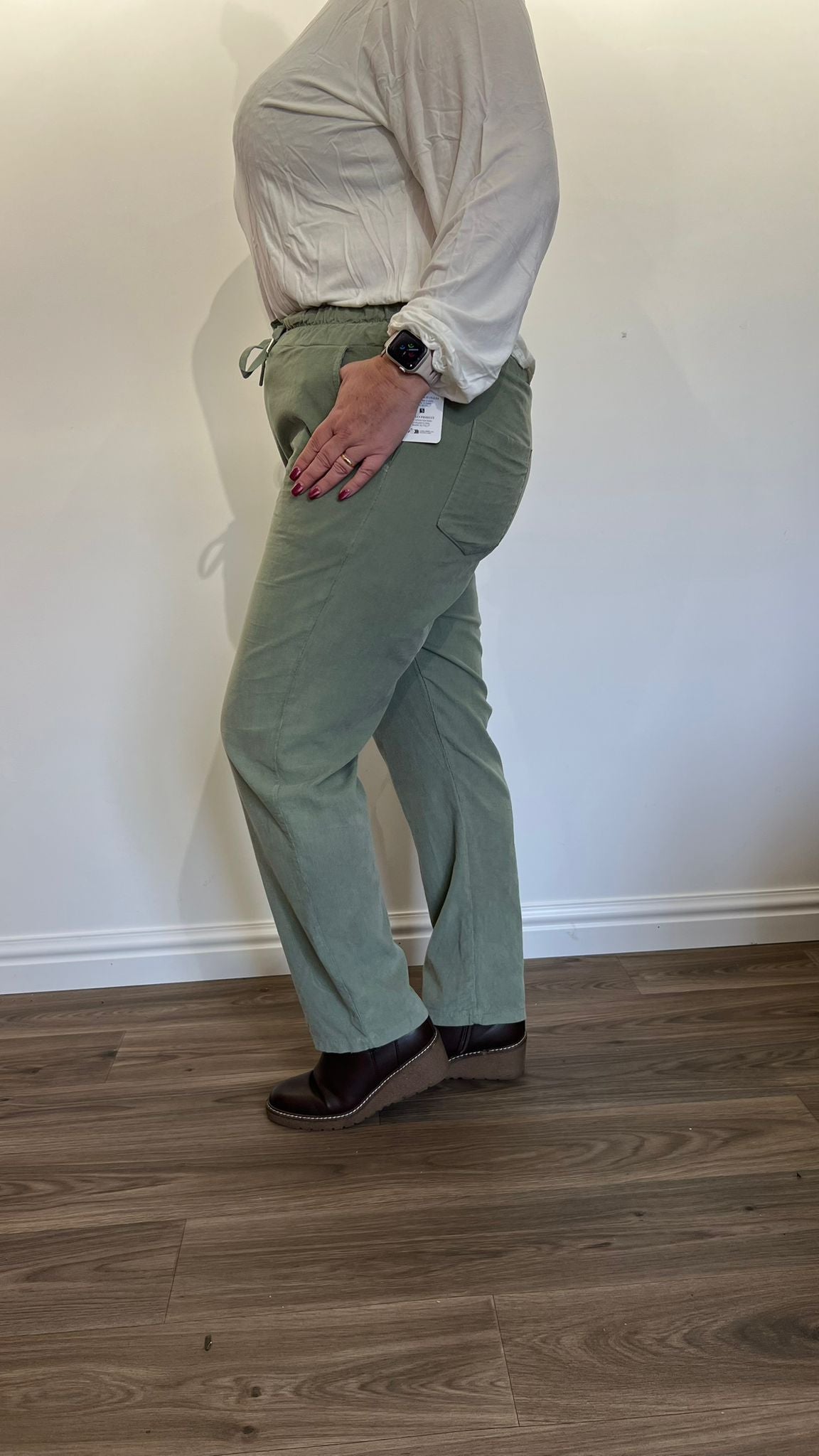 NELLIE Needle Cord Trouser