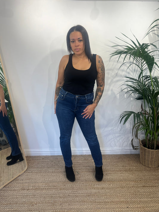 MAGGIE G-Smack Mom Fit Jean