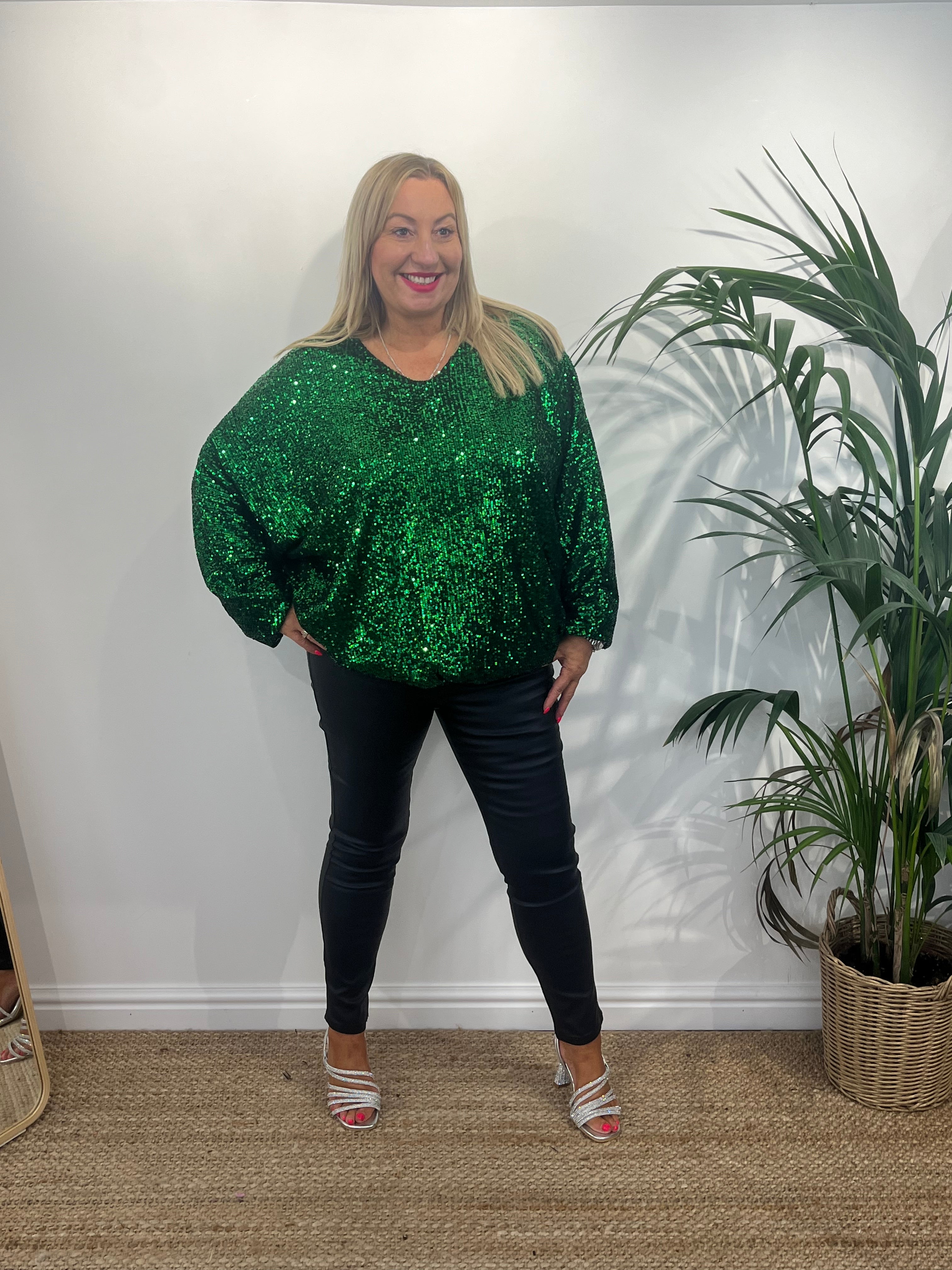 BELL Balloon Bottom Sequin Blouse