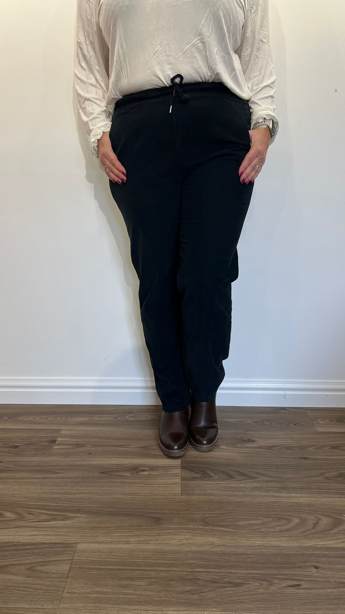 NELLIE Needle Cord Trouser
